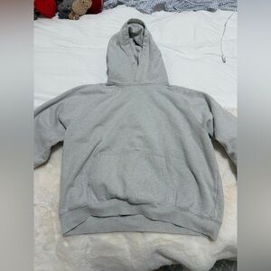 aritzia mega fit raglan sweatshirt